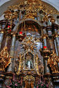 Infant_Jesus_of_Prague-altar.jpg