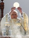 pope-benedict-xvi-blessing-of-the-host.jpg