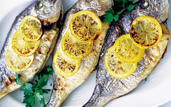 سمك محشي في الفرن