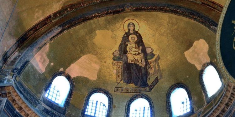 كاتدرائيّة آيا صوفيا – الحكمة الإلهيّة – كنائس تركيا