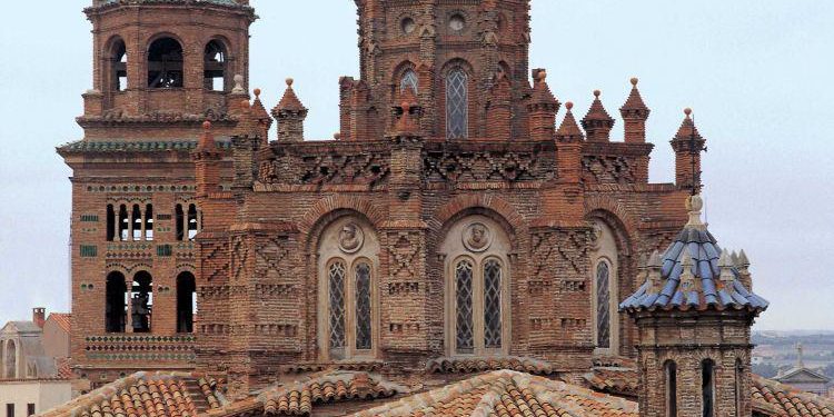 كاتدرائية سانتا ماريا (اسبانيا) – كنائس متفرقة