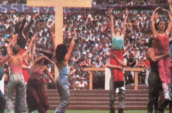 الفردانيّة وضلالة الكاريزماتيك