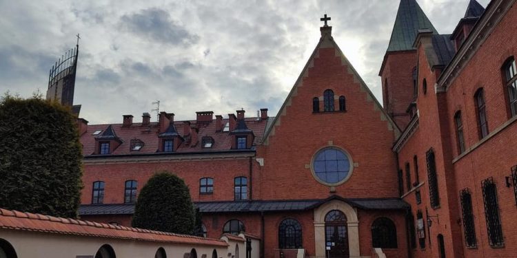 مزار الرحمة الإلهية في بولندا, كراكوف(صور) – كنائس متفرقة