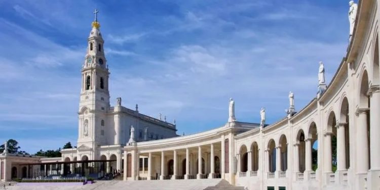 مزار وبازيليكا فاطيما (البرتغال) – كنائس متفرقة