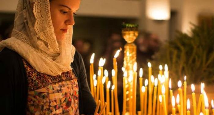 معايير الحشمة في الكنيسة للنّساء والرّجال †