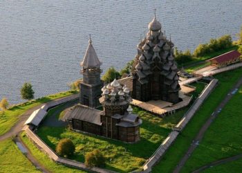 كنيسة التجلي في جزيرة كيجي (روسيا) – كنائس متفرقة