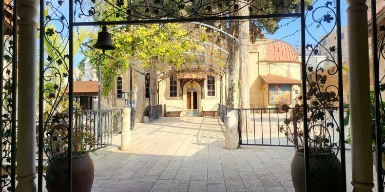 كنيسة العرس والمعجزة الأولى للروم الأرثوذكس في قانا الجليل – كنائس القدس