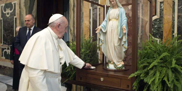 صلاة البابا فرنسيس للعذراء مريم في عيد الحبل بلا دنس
