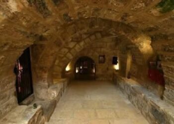 في ليلة تذكار  استشهاد أطفال بيت لحم ..  صور نادرة للمغارة التي تحوي عظامهم  مغارة الشهداء أطفال بيت لحم