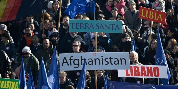 البابا فرنسيس في 01 يناير 2025: لنصلِّ لكي تتوقف المعارك على جميع الجبهات، ويتمَّ التركيز على السلام والمصالحة