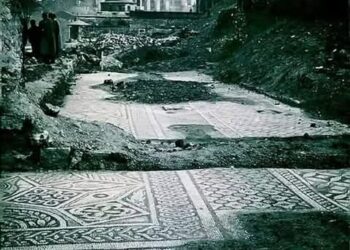 فسيفساء القسطنطينية عاصمة الله الحي