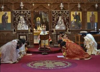 ماهي صلاة السجدة في عيد أحد العنصرة عند الروم الارثوذكس +  معنى السجدة من كتاب سفر الكلمة للمطران بولس يازجي