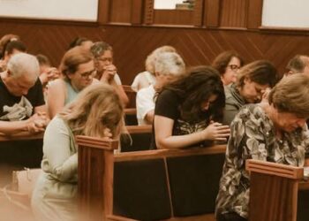 لا تعيِّر من دخل بيت الله… فقد جاء ليُشفى، لا ليُدان