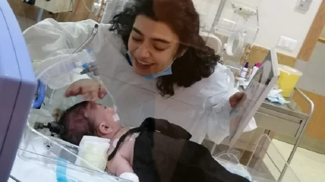 صلاة على الطفل المنذور عند نزع ثوبه