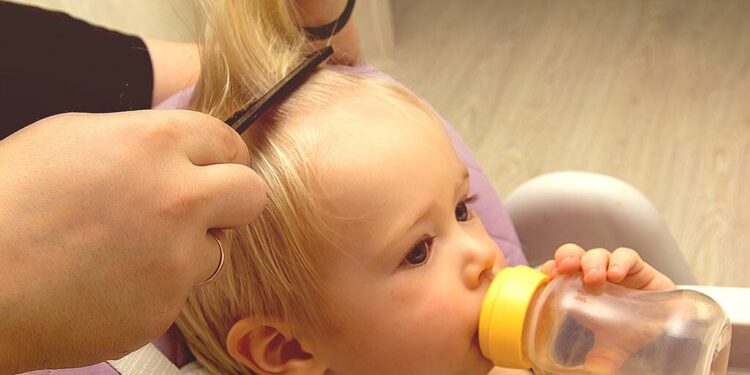 صلاة تقال عند قصّ شعر ولد