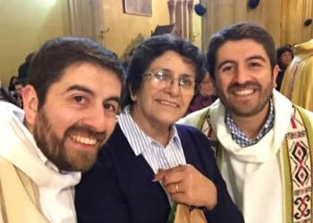 أنتِ حامل بطفل برأسين وأطراف زائدة ويتوجب عليك الإجهاض – قصة حقيقية