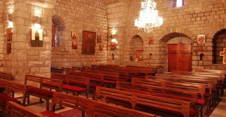 كنيسة القديسة تقلا – عين السنديانة – كنائس لبنان