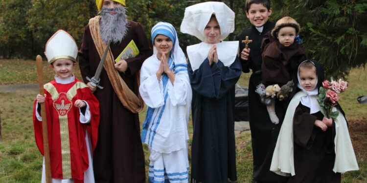 بين الهالوين وعيد جميع القدّيسين… اختلاف الأصل والجوهر