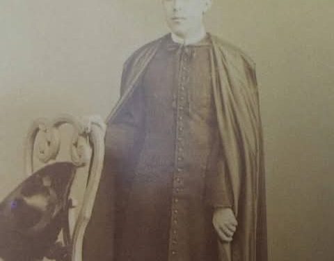 هل تعلم من مؤسس جماعة راهبات القلبين الأقدس العاملات الصغيرات؟