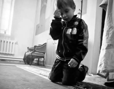 طفل مسيحي يحرج معلمة المدرسة الملحدة! – قصة وعبرة