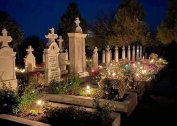 زيارة المدافن ليست عبادةً للموتى، بل هي شهادة إيمان بالقيامة والحياة