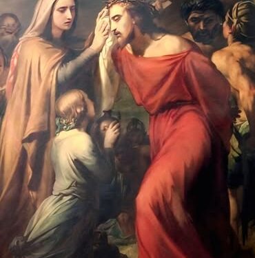 من هي فيرونيكا التي مسحت وجه يسوع بالمنديل ؟ شرح اللوحة رقم ٦ من مراحل درب الصليب . أين يوجد المنديل حالياً؟